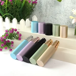 10ml Aluminum Magnetic Mist Spray Perfume Atomizer with Glass Collar and Metal Base