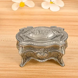 European Vintage Embossed Antique Tin Metal Ring and Jewelry Box with Zinc Alloy for Earrings and Gemstones