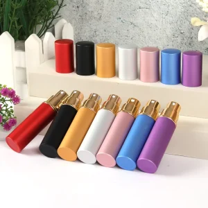 Factory 5ml Aluminum Refillable Perfume Atomizer with Golden Nozzle and Sprayer