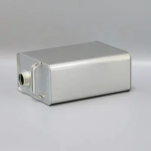 Rectangular Motor Oil Tin Can with Screw Cap Made of Tinplate