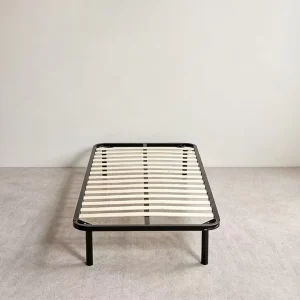 Robust Bearing Metal Bed Frame Modern Simple Design Iron Bed Base with Poplar Wood Slats Easy Assembly Furniture