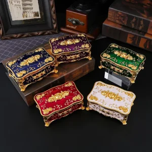 Vintage-Style Zinc Alloy Decorative Box for Indoor Use